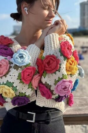 TARUXY Knitted Cardigan Women Autumn Hollow Out Splice Flower Short Sweater Vest Women’s Street Fashion Vitage Sweater Woman New